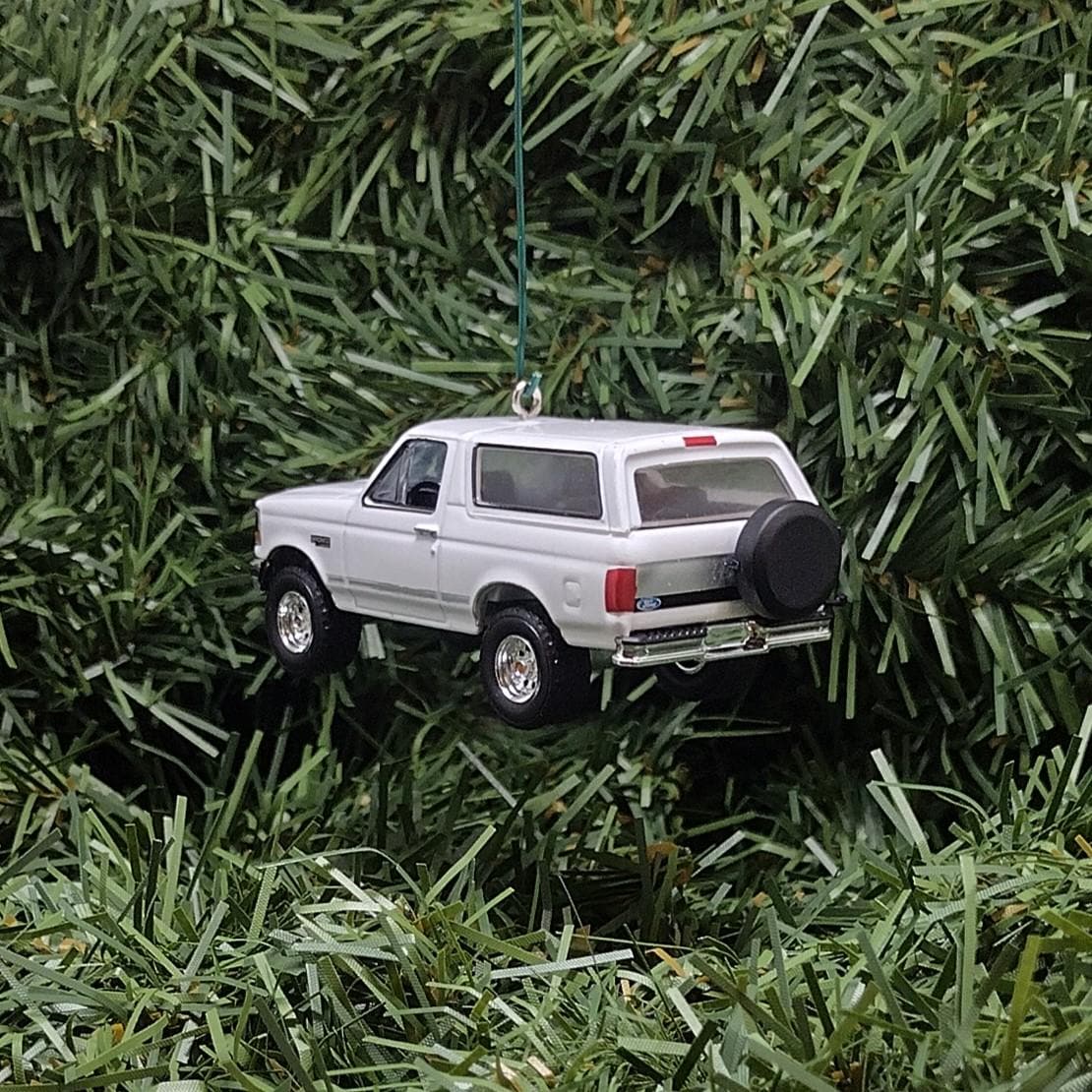 FORD 1993 Bronco XLT Christmas Ornament Unique Gift Idea 4X4 SUV Xmas Decoration 2.75 inch 1992-1996 White