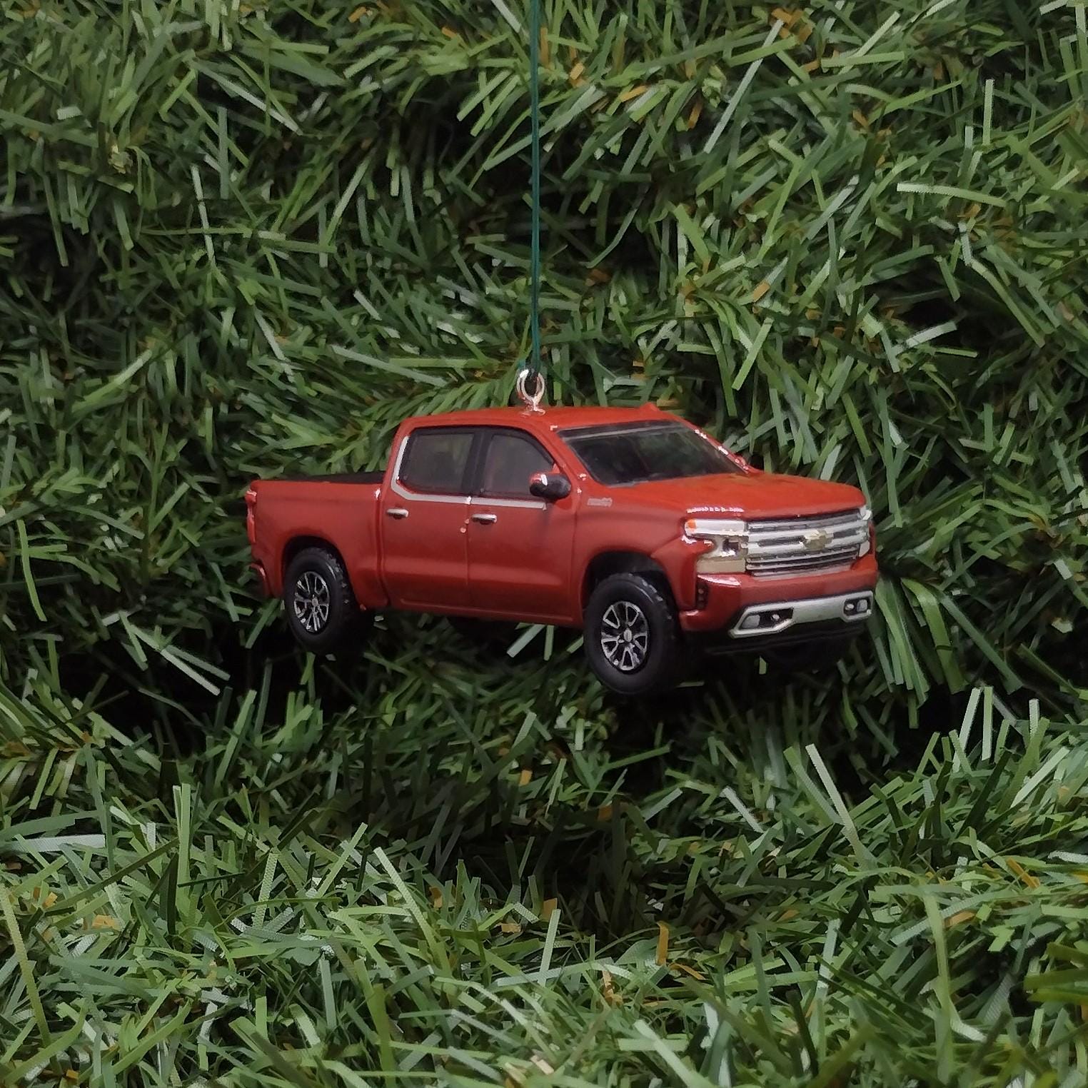 Chevy Silverado Ornament 2022-2024 Christmas tree decoration Chevrolet Pickup Truck 2023 Unique Xmas Tree Decoration G