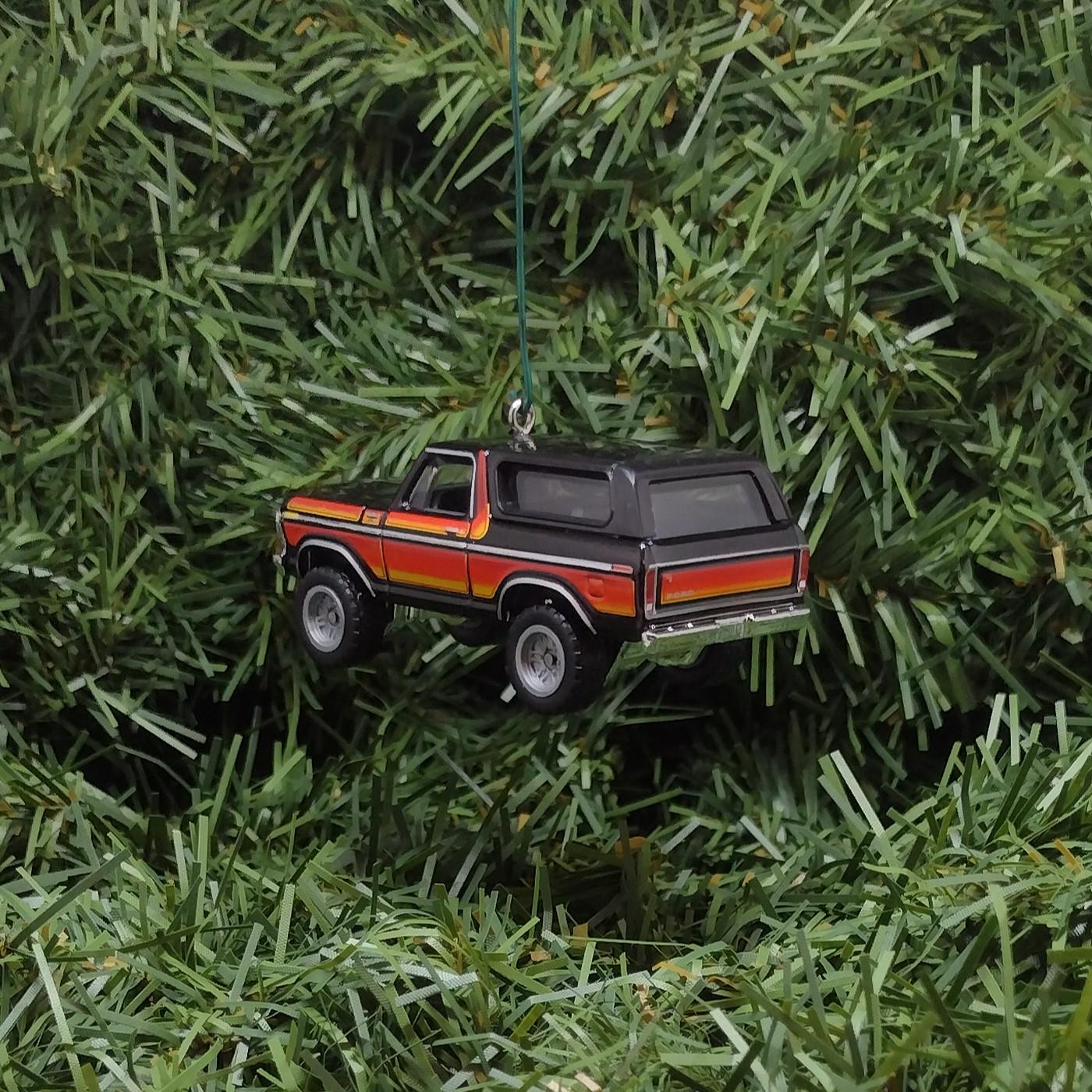 FORD 1978 BRONCO Christmas Ornament Unique Gift Idea 4X4 SUV Xmas Decoration 2.5 inch