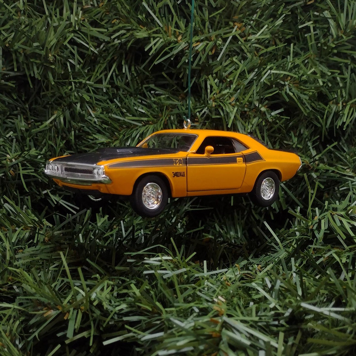 DODGE Challenger Ornament 1970 340 Six Pack Christmas Gift Unique Xmas Tree Decoration Yellow