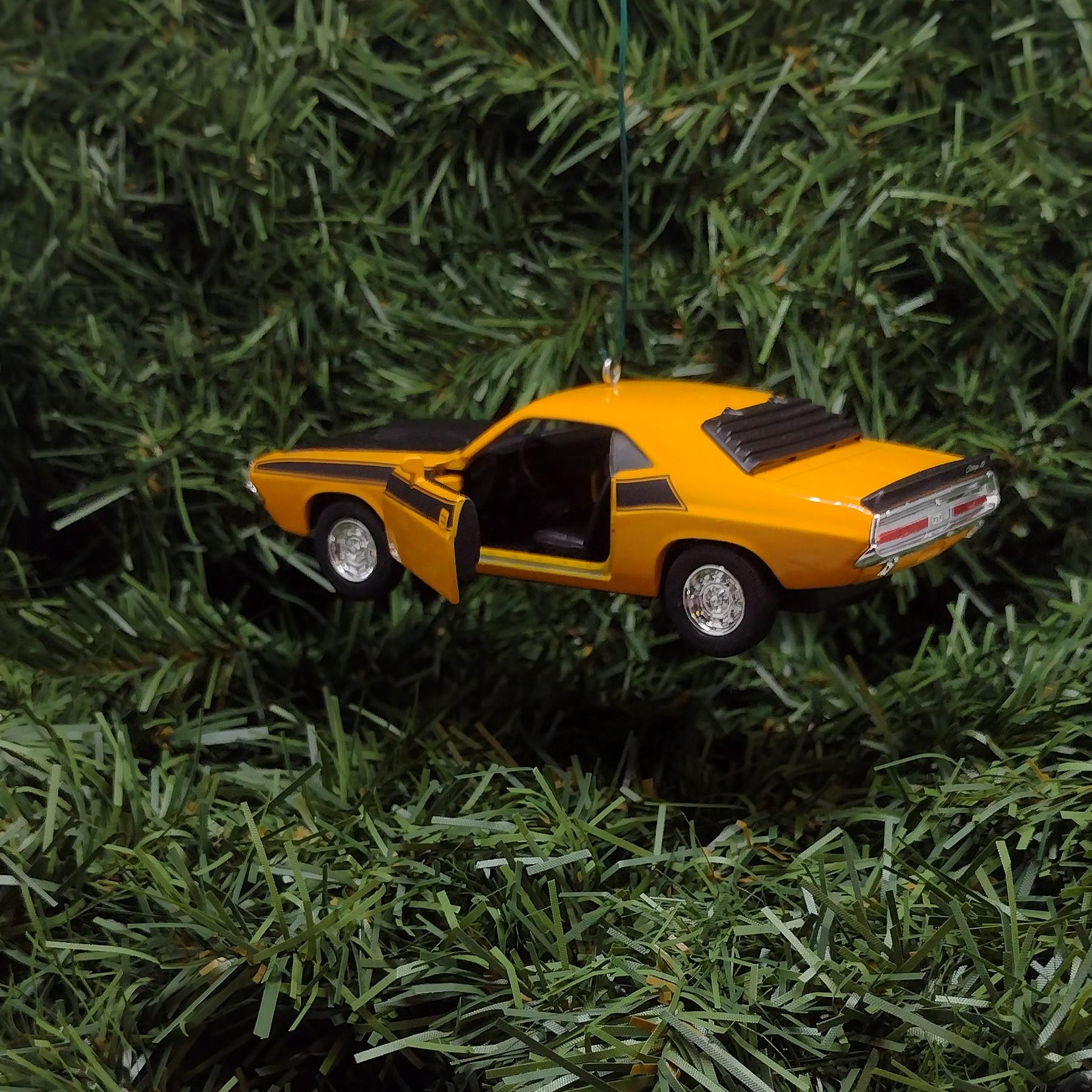 DODGE Challenger Ornament 1970 340 Six Pack Christmas Gift Unique Xmas Tree Decoration Yellow