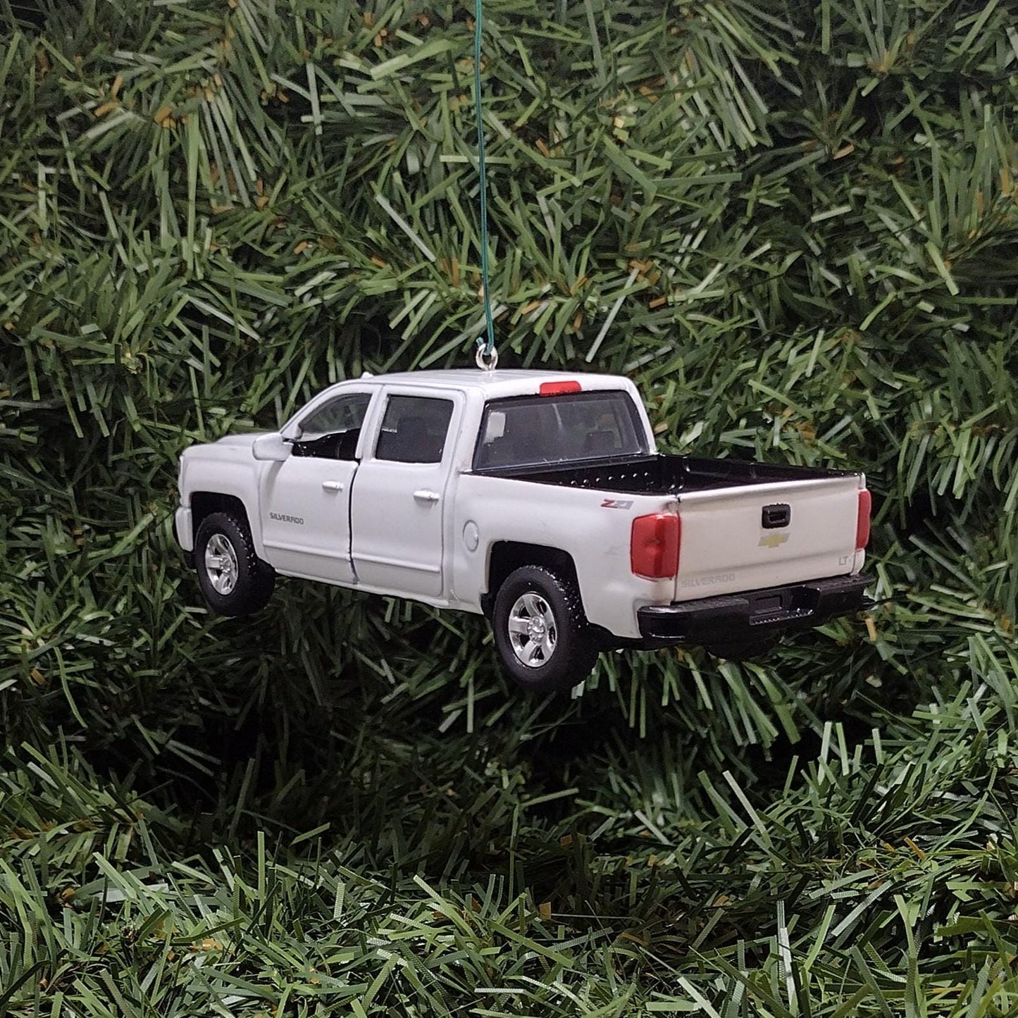 Chevy 2017 Silverado Ornament Christmas Decoration Xmas Gift Idea 5 Inch Chevrolet Z71 Pickup Truck White 2016 2018 White