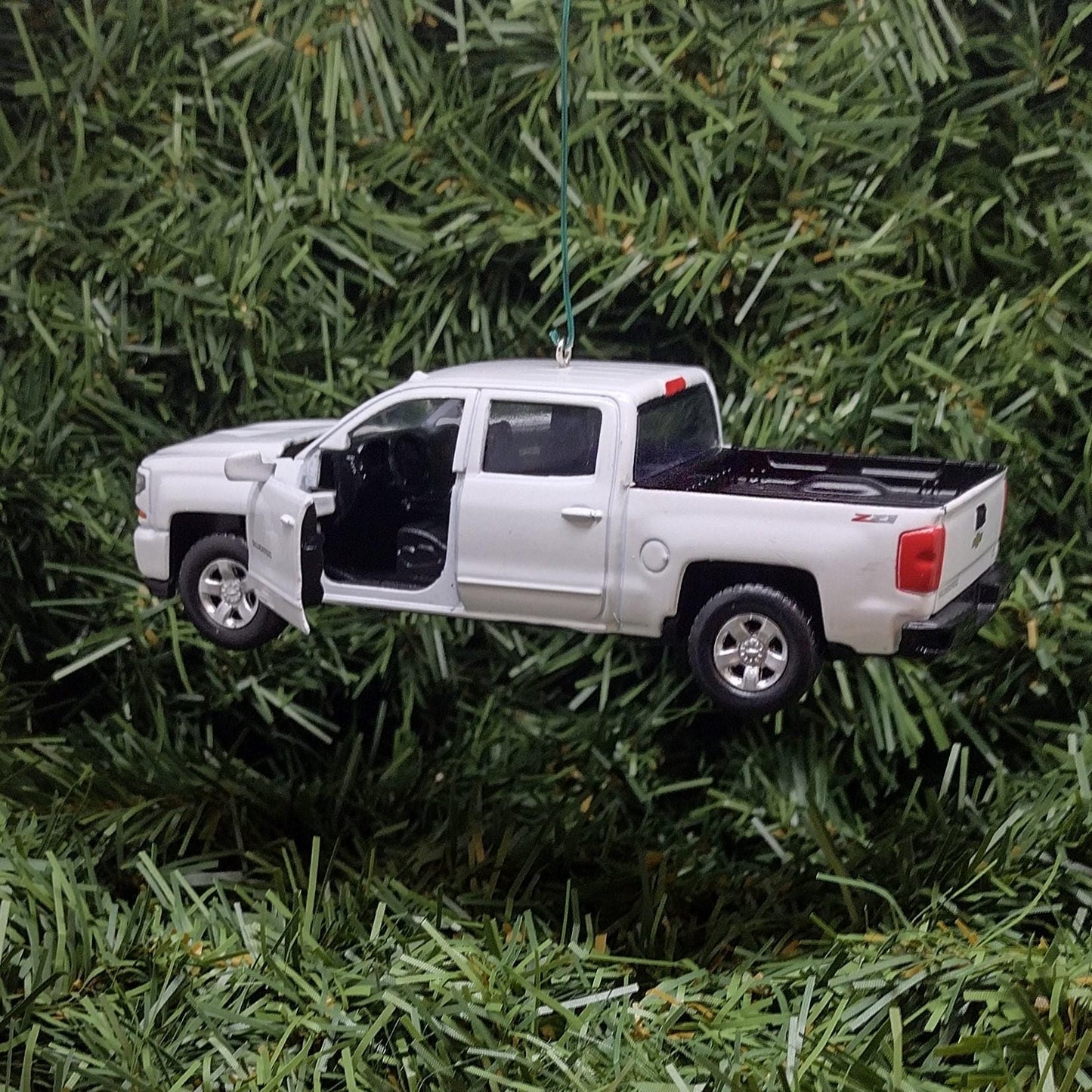 Chevy 2017 Silverado Ornament Christmas Decoration Xmas Gift Idea 5 Inch Chevrolet Z71 Pickup Truck White 2016 2018 White