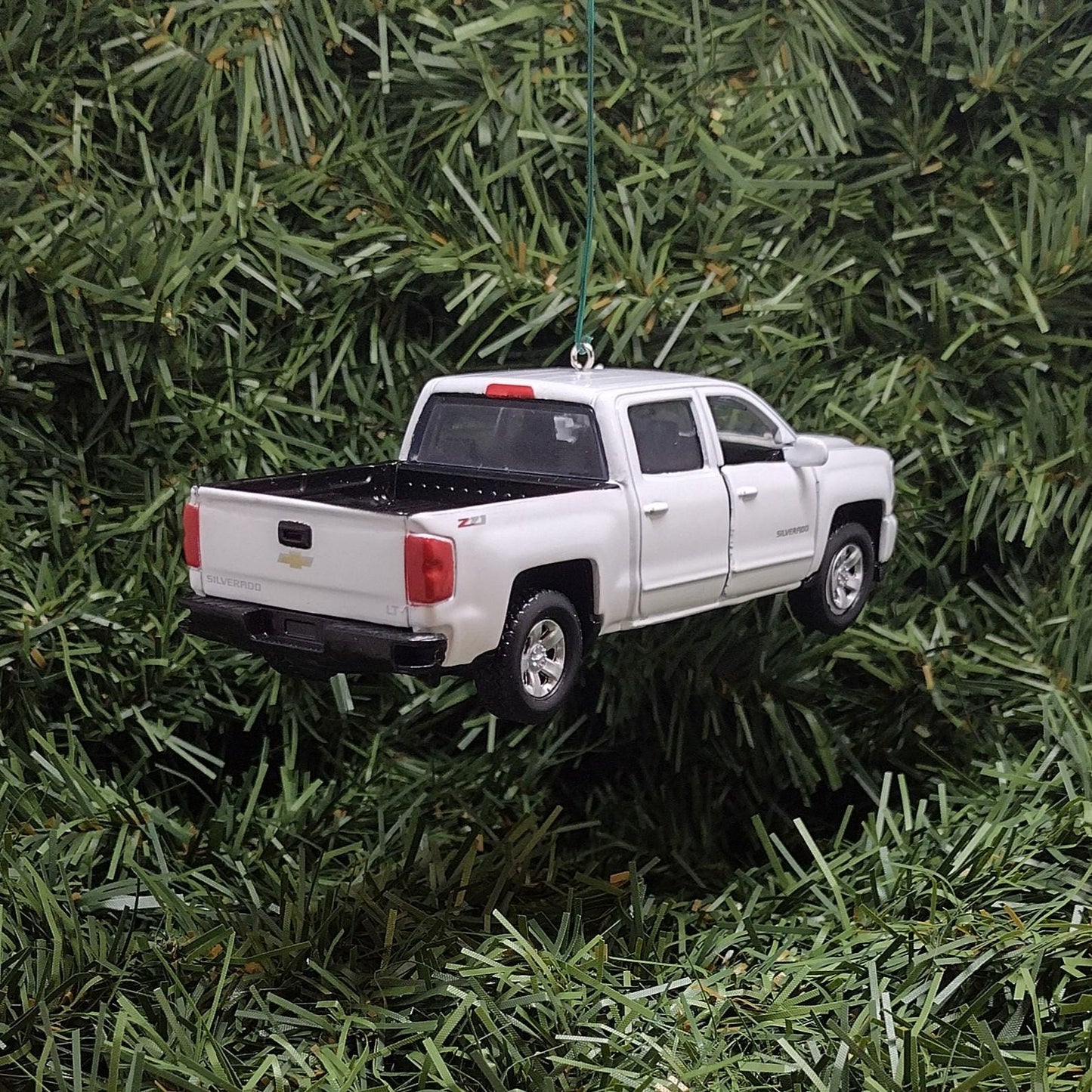 Chevy 2017 Silverado Ornament Christmas Decoration Xmas Gift Idea 5 Inch Chevrolet Z71 Pickup Truck White 2016 2018 White