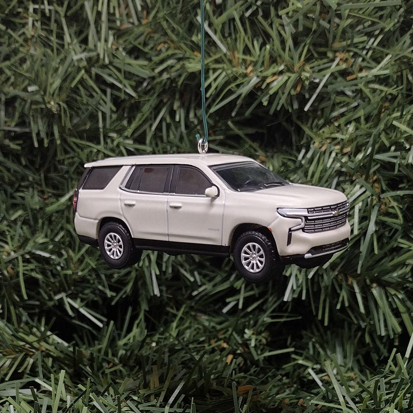 Chevy Tahoe Ornament Christmas Gift 2023 Chevrolet Xmas Decoration Great Detail 2021-2024 Iridescent Pearl